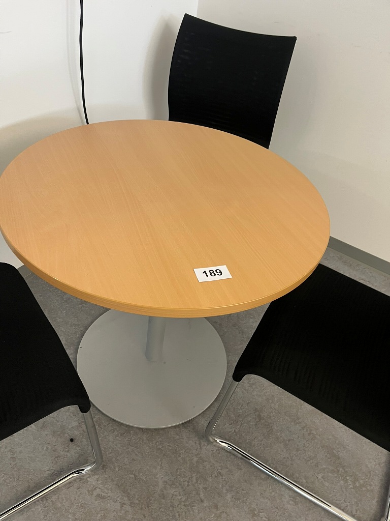 Besuchertisch DM 80 cm?d=2026-09-23 23:07:13