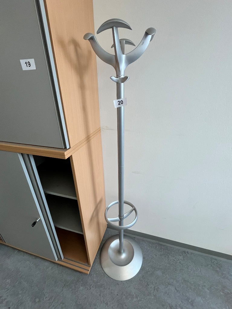 Kleiderst&auml;nder