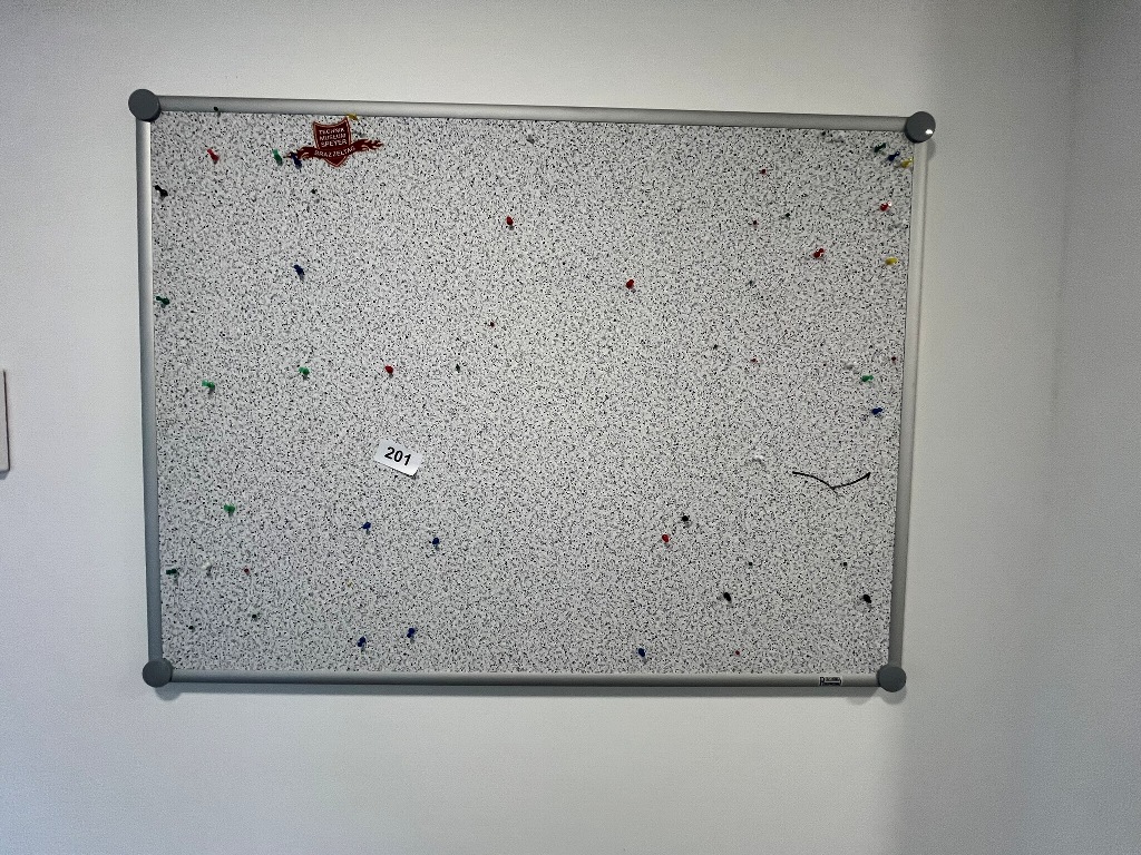 Pinnwand 120 x 90 cm?d=2026-09-23 23:06:49