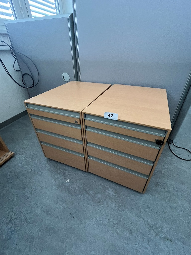 2 Stk. Hali Rollcontainer?d=2026-09-23 23:06:46