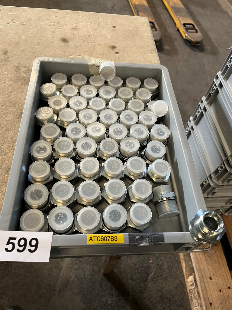 ca. 50  Stk. Verschraubungen