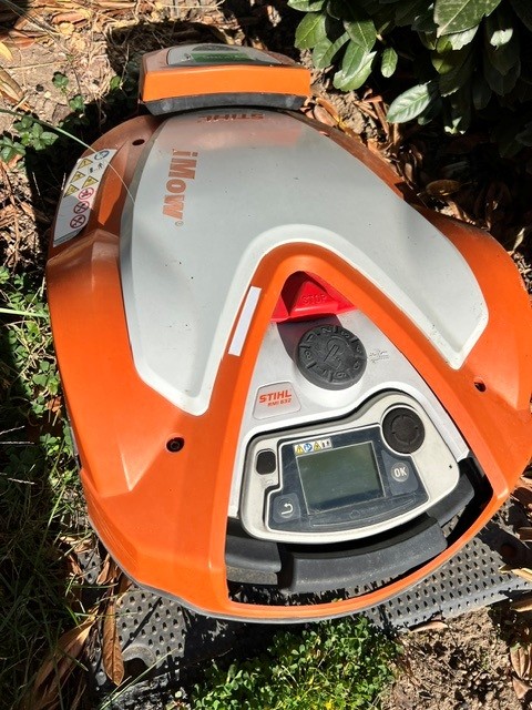 Defekter Stihl  iMow RMI 632 M&auml;hroboter?d=2026-10-13 22:13:21