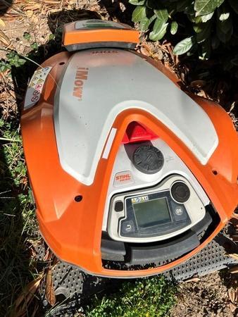 Defekter Stihl  iMow RMI 632 M�hroboter