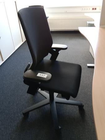 B�rodrehstuhl Wilkhahn