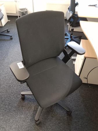 B�rodrehstuhl Wilkhahn