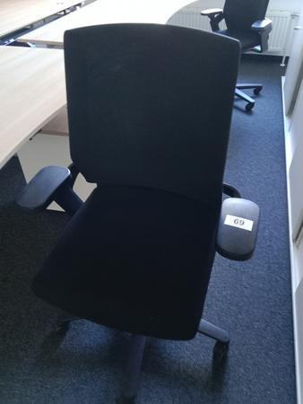 B�rodrehstuhl Wilkhahn