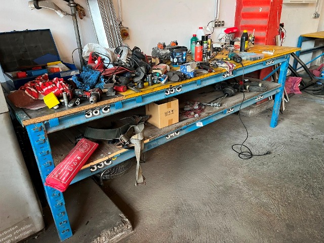 Werkbank mit Dreischichtplatte?d=2026-10-23 10:30:00