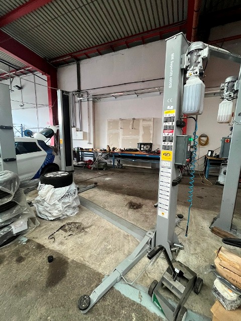 Marelli MM Superlift Hebeb&uuml;hne 4000 B, BJ. 2025 - 10, Kapazit&auml;t bis4000 kg, 380 V, 50 Hz, 2,2 KW, 589 kg
