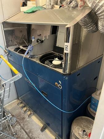 Drester Boxer Quattro C Waschger�t f�r l�semittelhaltige und w�ssrige Reinigungen mit Abzug + Colormatic VitoMatic VitoMat II pneumatische Spraydosen-Abf�llmaschine