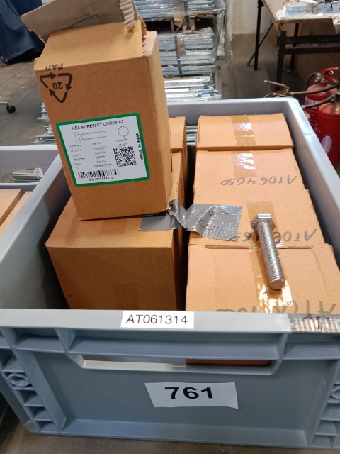 ca. 400 Stk. M 12 x 70 Schrauben?d=2026-10-22 01:46:27