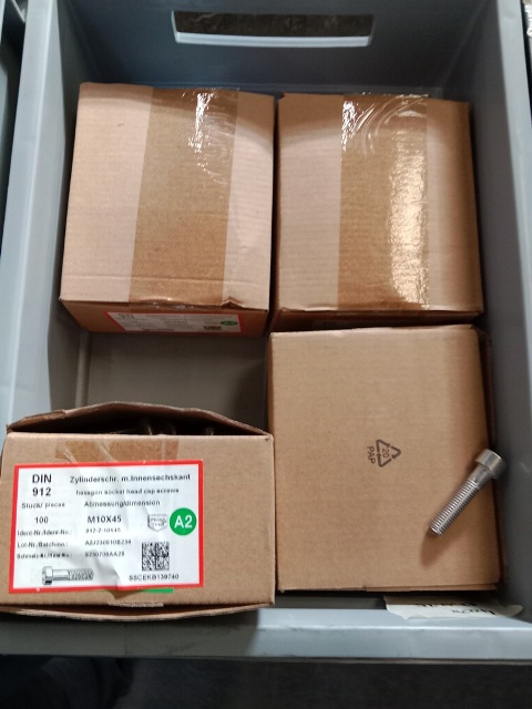 ca. 400 Stk. M10 x 45 Schrauben?d=2026-10-22 01:05:53