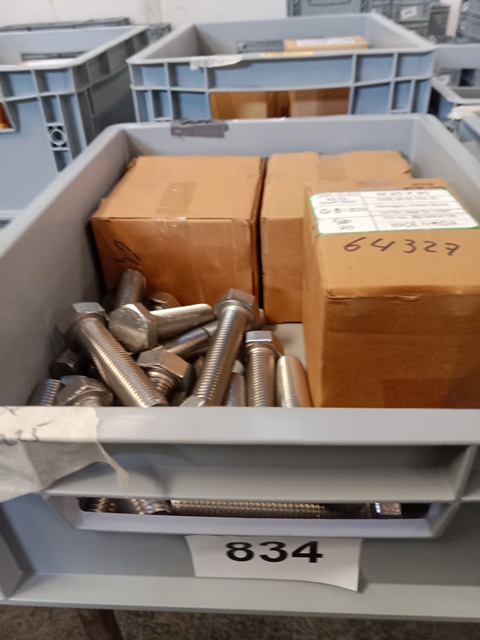 ca. 80 Stk. Schrauben M20 x 90
