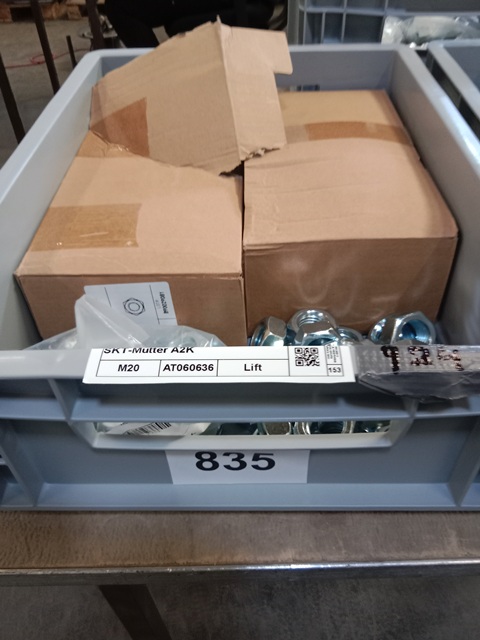 ca. 250 Stk. M20 Muttern