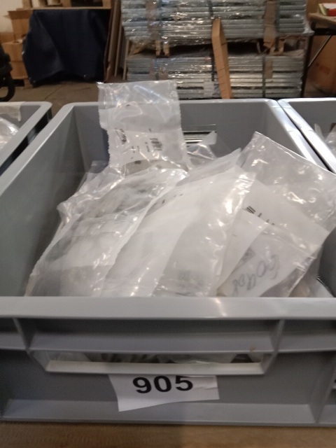 ca. 500 Stk. Montageplatten?d=2026-10-22 01:43:56