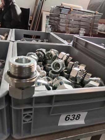ca. 45 Stk. Verschraubungen