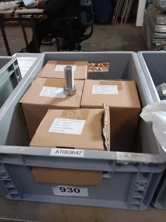 ca. 100 Stk. M20 x 50 Schrauben