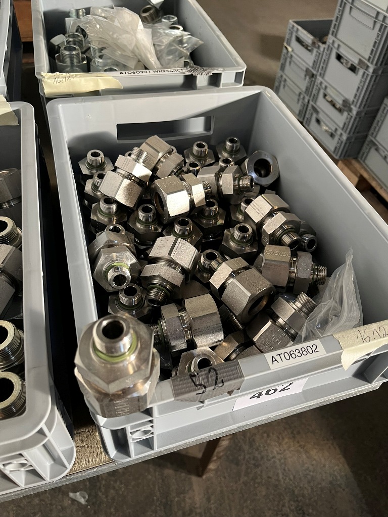 ca. 50 Stk. Verschraubungen