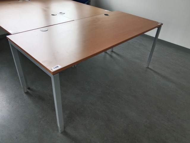 Hali Schreibtisch, ca. 180 x 80 cm?d=2026-10-30 09:33:34