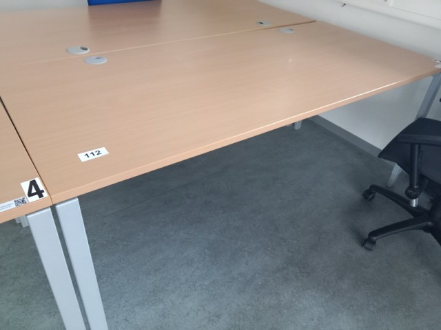 Hali Schreibtisch, ca. 180 x 80 cm?d=2026-10-30 09:33:28