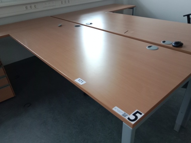 L-f&ouml;rmige Schreibtisch-Kombination 260 x 80-160 cm?d=2026-10-30 09:40:15
