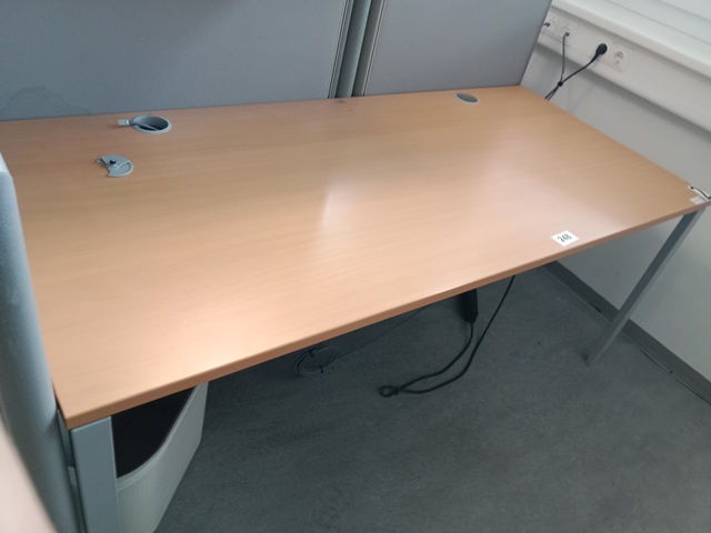 Hali Schreibtisch, ca. 180 x 80 cm?d=2026-10-30 09:40:11