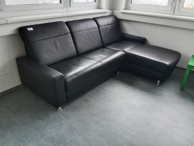 Ecksofa ca. 250 x  90/170 cm?d=2026-10-30 09:27:17