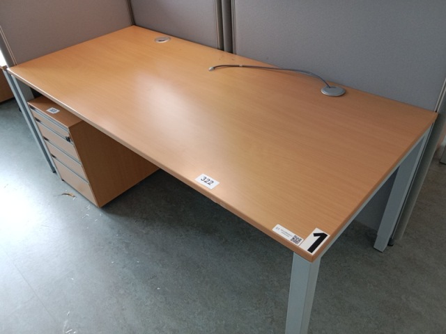 Hali Schreibtisch, ca. 180 x 80 cm?d=2026-10-30 09:40:06