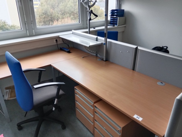 L-f&ouml;rmige Schreibtisch-Kombination 260 x 80-160 cm