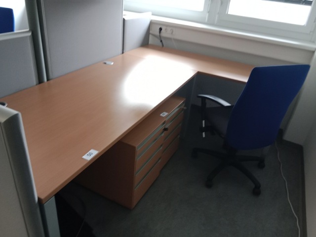 L-f&ouml;rmige Schreibtisch-Kombination 260 x 80-160 cm