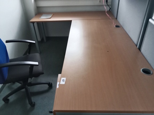 L-f&ouml;rmige Schreibtisch-Kombination 260 x 80-160 cm?d=2026-10-30 09:33:41