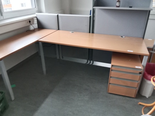 L-f&ouml;rmige Schreibtisch-Kombination 260 x 80-160 cm?d=2026-10-30 09:33:34