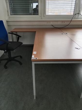 L-förmige Schreibtisch-Kombination 260 x 80-160 cm L-förmige Schreibtisch-Kombination 260 x 80-160 cm