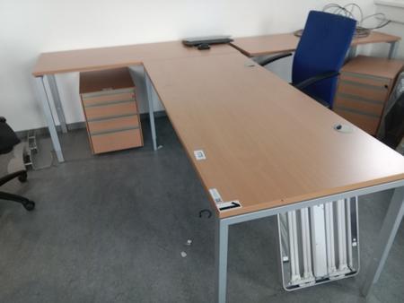 L-förmige Schreibtisch-Kombination 260 x 80-160 cm L-förmige Schreibtisch-Kombination 260 x 80-160 cm
