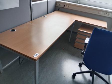 L-förmige Schreibtisch-Kombination 260 x 80-160 cm L-förmige Schreibtisch-Kombination 260 x 80-160 cm