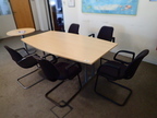 Besprechungstisch mit 5 Freischwingern ca. 200x110 cm Besprechungstisch mit 5 Freischwingern ca. 200x110 cm
