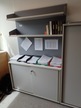Schrankmodul mit Schiebetüren und Pinnwand Schrankmodul mit Schiebetüren und Pinnwand