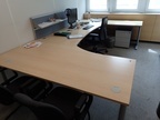 U-förmiger Arbeitsplatz ca. 60x180x100 cm Tiefe: 100 cm mit Rückwand U-förmiger Arbeitsplatz ca. 60x180x100 cm Tiefe: 100 cm mit Rückwand
