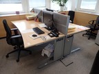 2 Stk. Schreibtische mit Mittelwand je ca. 200x100 ( 90 ) cm 2 Stk. Schreibtische mit Mittelwand je ca. 200x100 ( 90 ) cm
