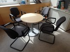 Besprechungstischgruppe 80 cm Durchmesser, 4 Stk. Besucherstühle Besprechungstischgruppe 80 cm Durchmesser, 4 Stk. Besucherstühle