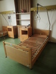Pflegebett + Nachtkästchen Pflegebett + Nachtkästchen