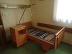Pflegebett + Nachtkästchen Pflegebett + Nachtkästchen