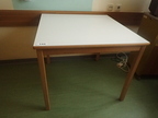 Sozialraumtisch 80 x 80 cm, Arbeitsplatte weiß Sozialraumtisch 80 x 80 cm, Arbeitsplatte weiß