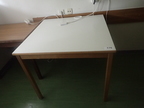 Sozialraumtisch 80 x 80 cm, Arbeitsplatte weiß Sozialraumtisch 80 x 80 cm, Arbeitsplatte weiß