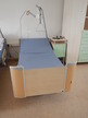 Pflegebett mit Nachtkästchen ca. 43 x 48 x 23 cm + Comfort Care Matratze Pflegebett mit Nachtkästchen ca. 43 x 48 x 23 cm + Comfort Care Matratze