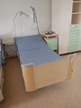 Pflegebett mit Nachtkästchen ca. 43 x 48 x 23 cm + Comfort Care Matratze Pflegebett mit Nachtkästchen ca. 43 x 48 x 23 cm + Comfort Care Matratze
