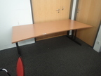 BENE Schreibtisch ca. 200 x 100 x 90 cm BENE Schreibtisch ca. 200 x 100 x 90 cm